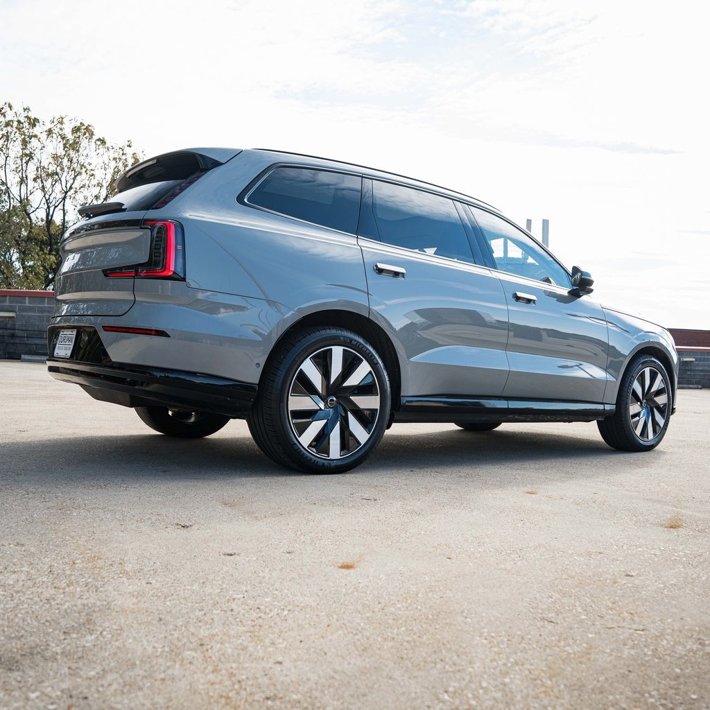 Certified 2025 Volvo EX90 Ultra image 6