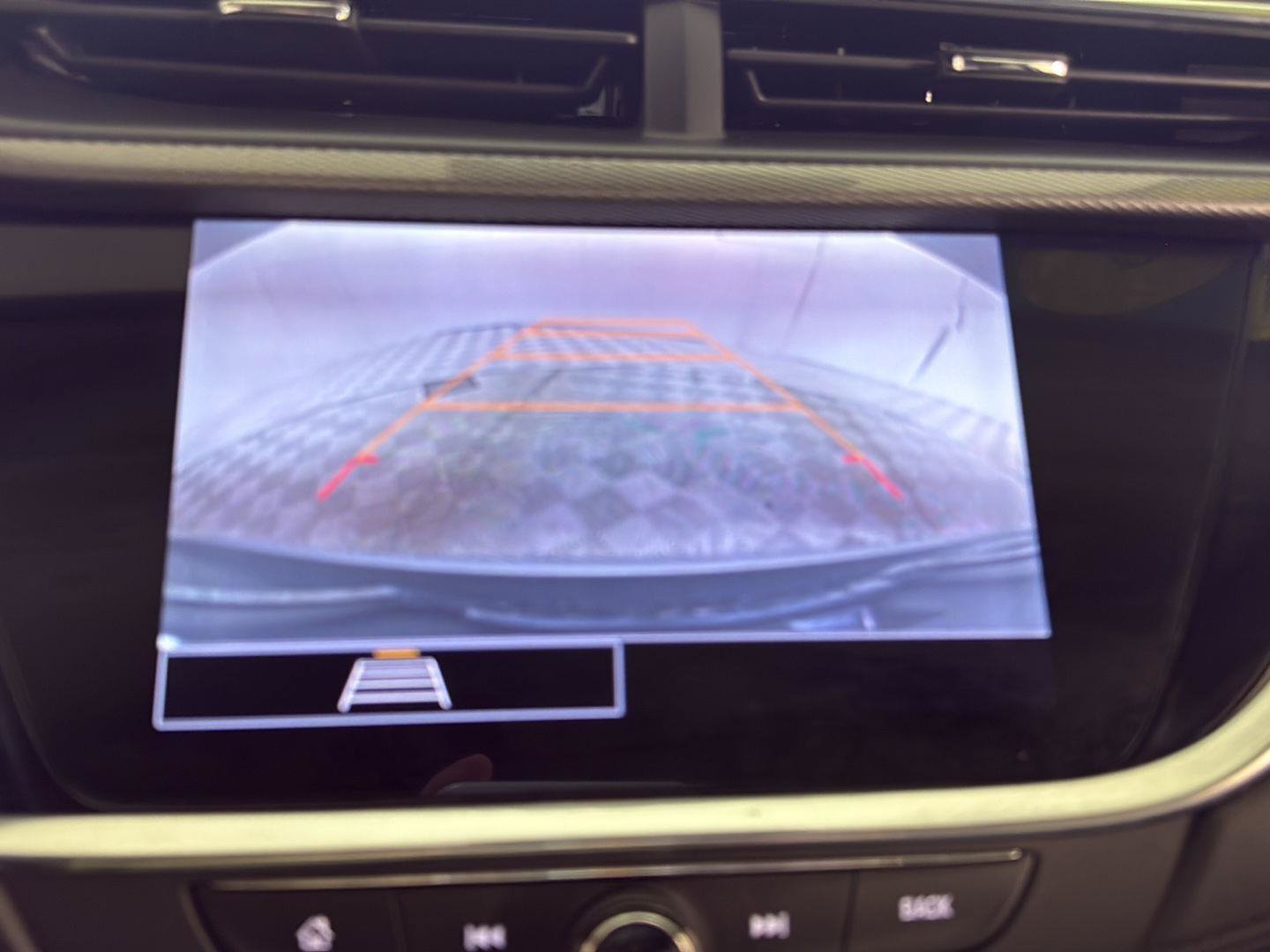 Used 2023 Buick Encore GX Preferred w/ Cold Weather Comfort Package FWD image 24