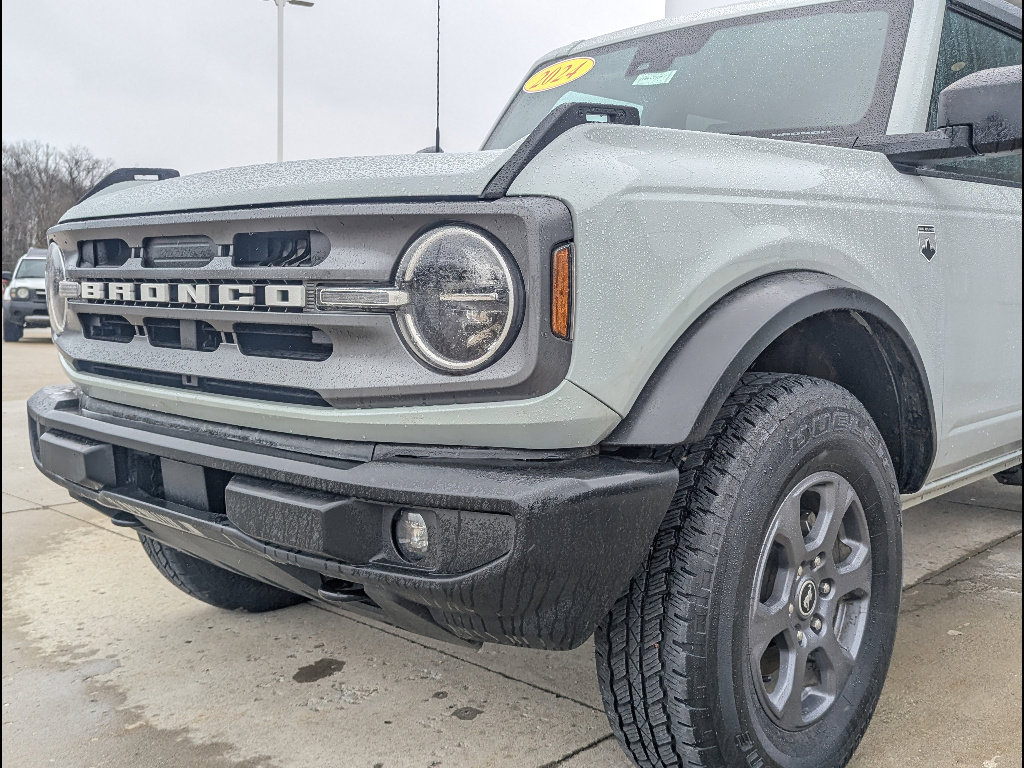 Used 2024 Ford Bronco Big Bend image 14
