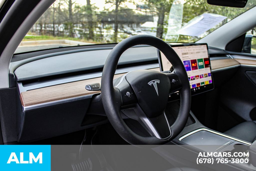 Used 2024 Tesla Model Y Long Range AWD/4WD image 25