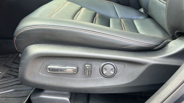 Used 2025 Honda CR-V Sport Touring image 10