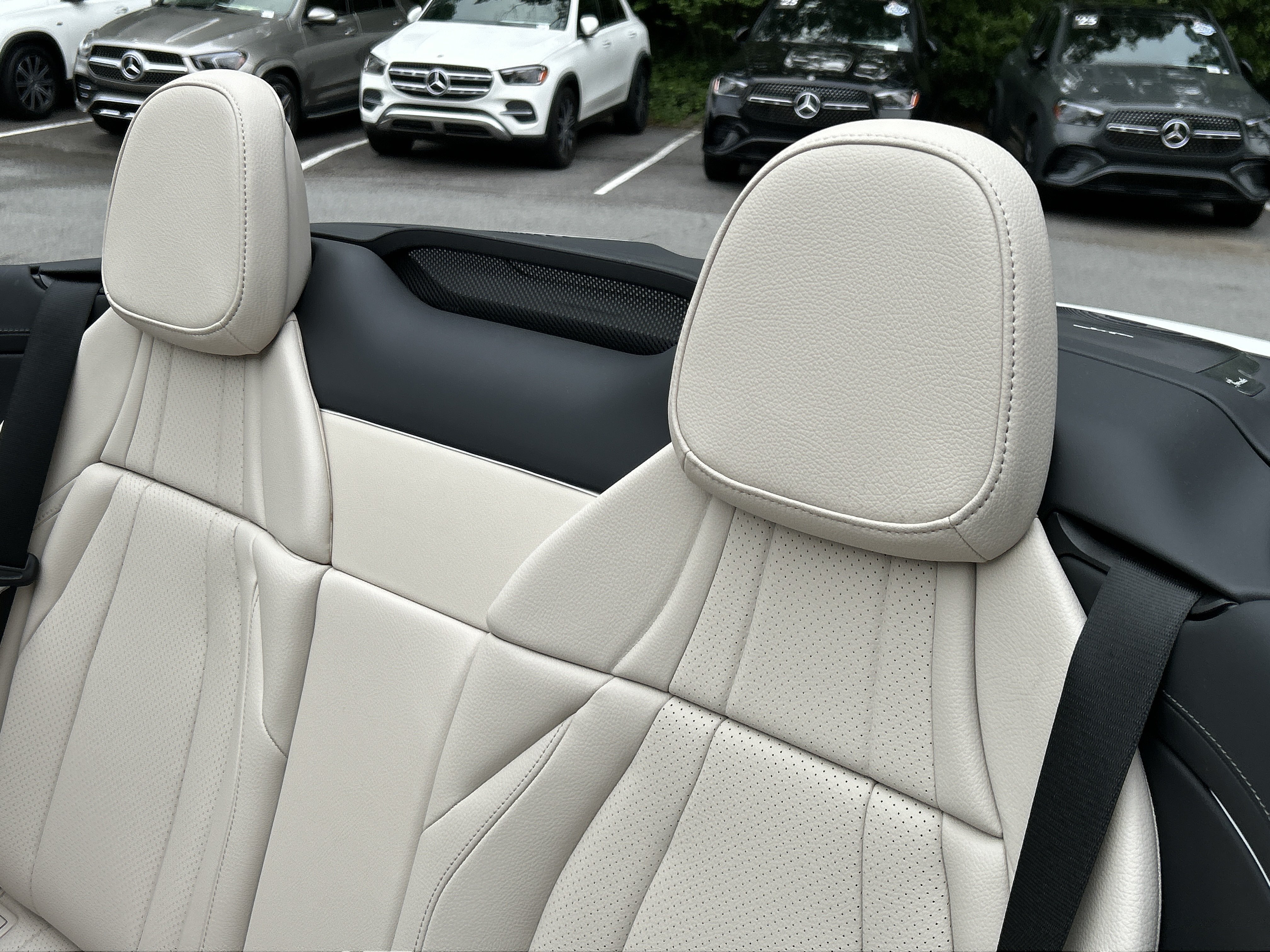 Certified 2025 Mercedes-Benz CLE 300 4MATIC Cabriolet image 47