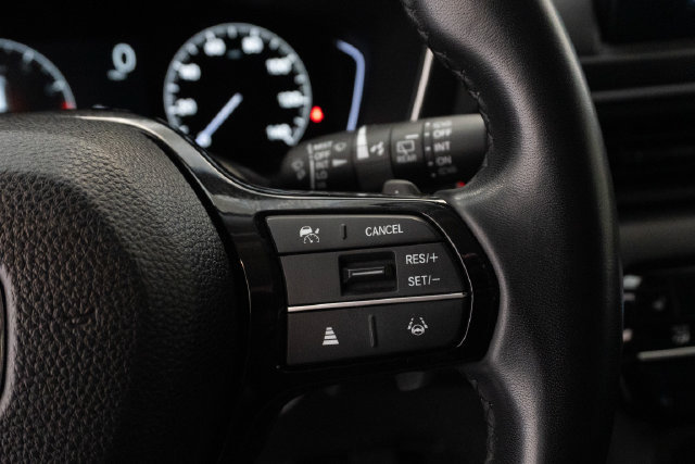 Used 2025 Honda Pilot EX-L image 15