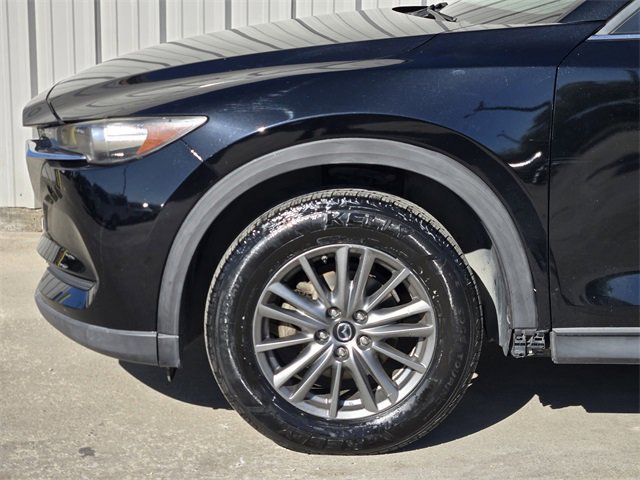 Used 2017 MAZDA CX-5 Touring image 11