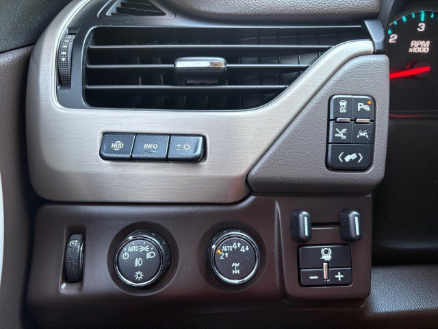 Used 2019 GMC Yukon Denali w/ Denali Ultimate Package AWD/4WD image 7