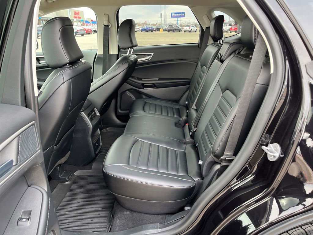 Used 2024 Ford Edge SEL image 16