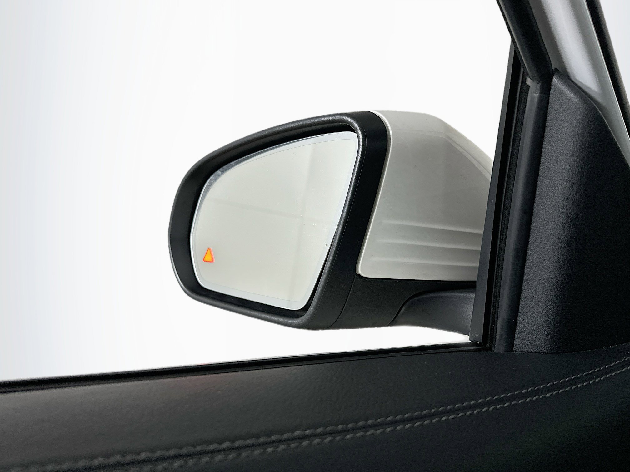 Used 2024 Mercedes-Benz GLB 250 4MATIC image 16