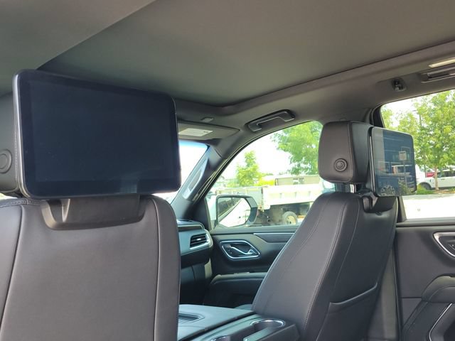 Used 2023 Chevrolet Tahoe Z71 w/ Luxury Package AWD/4WD image 9