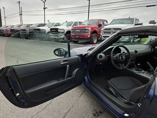 Used 2011 MAZDA MX-5 Miata Sport RWD image 7