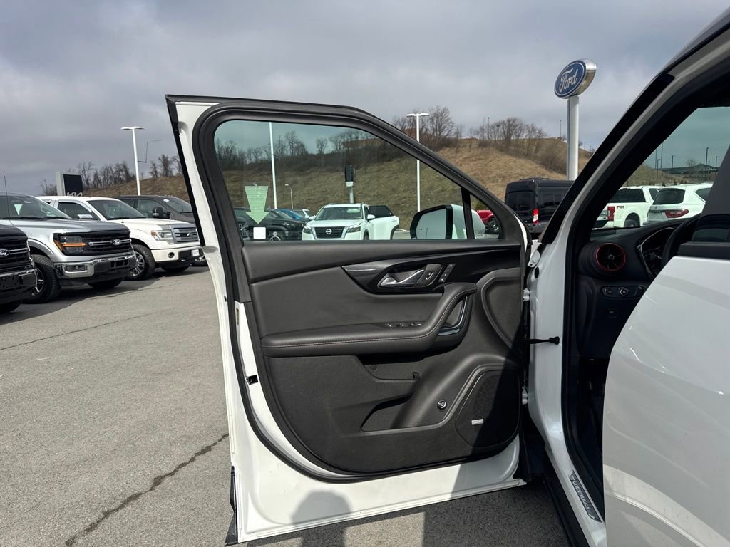 Used 2024 Chevrolet Blazer RS w/ Driver Confidence II Package image 30