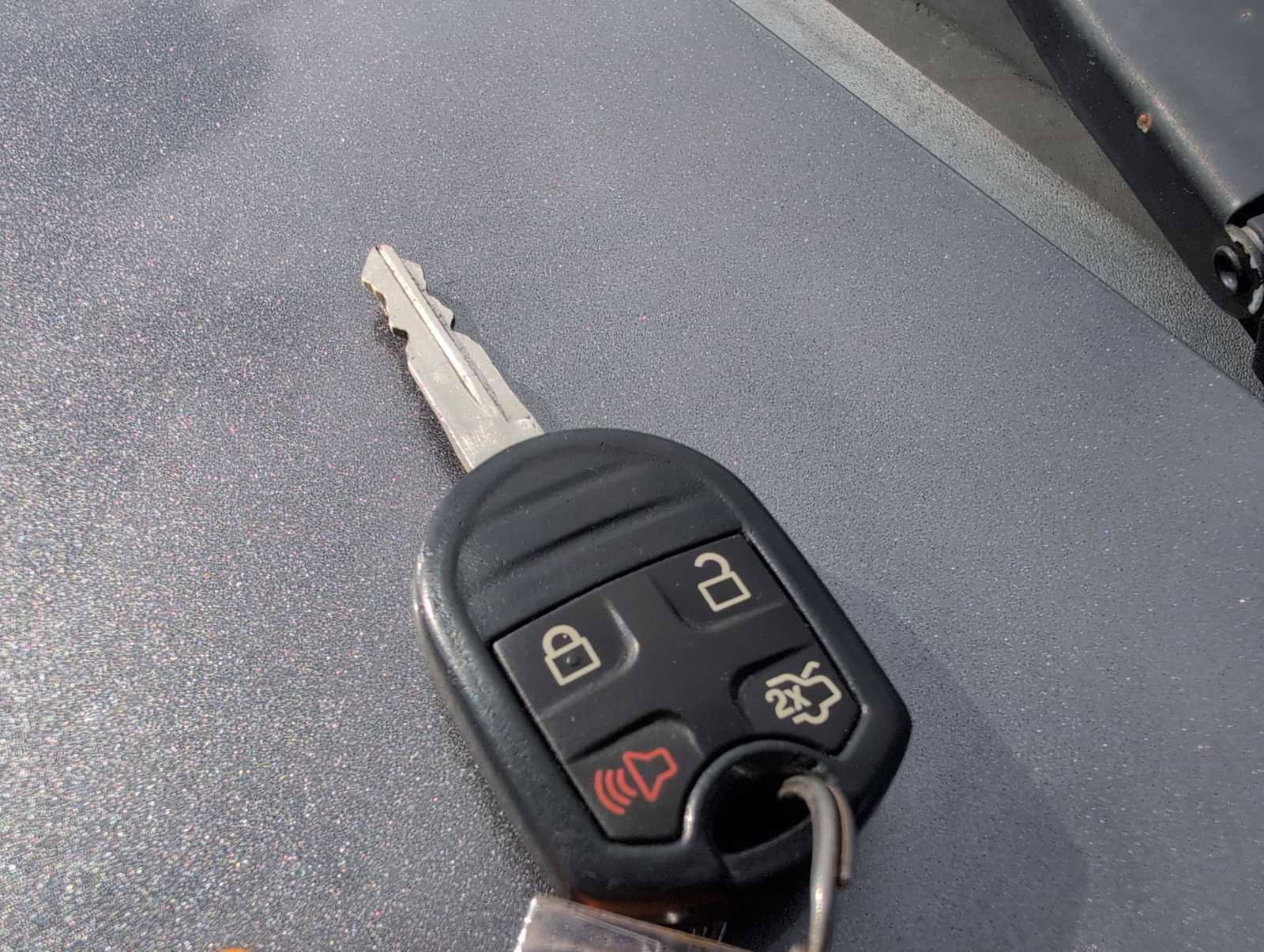 Used 2012 Ford Taurus SEL image 33