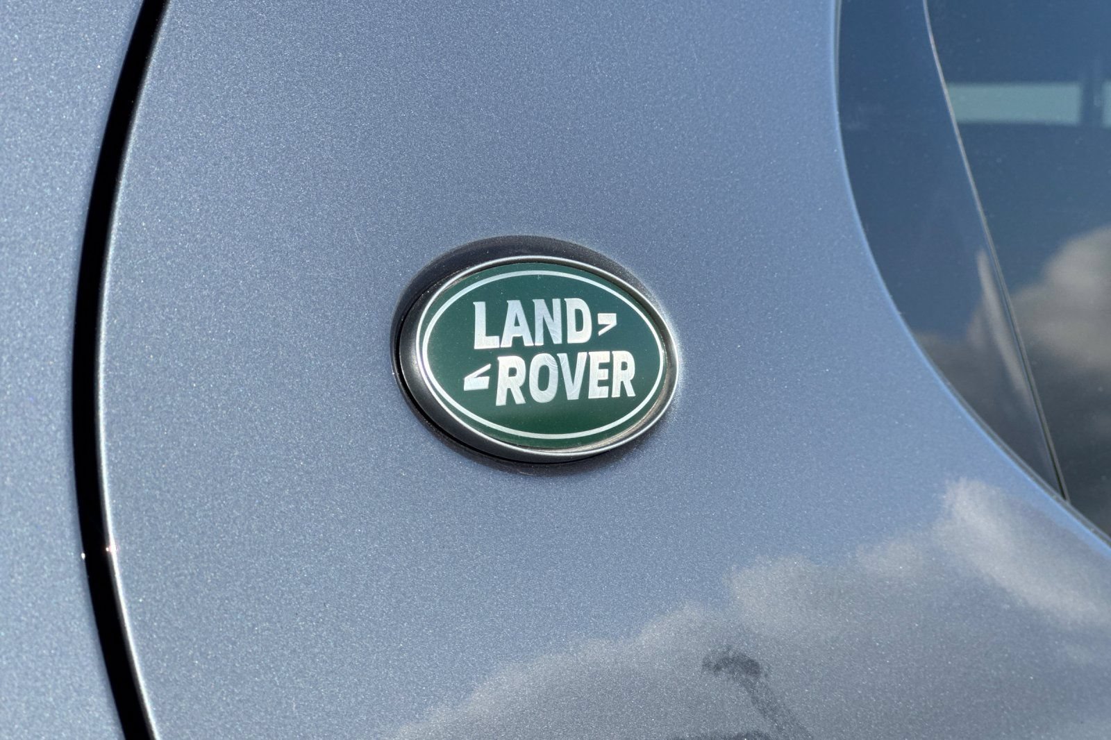 Used 2025 Land Rover Discovery Dynamic SE AWD/4WD image 34