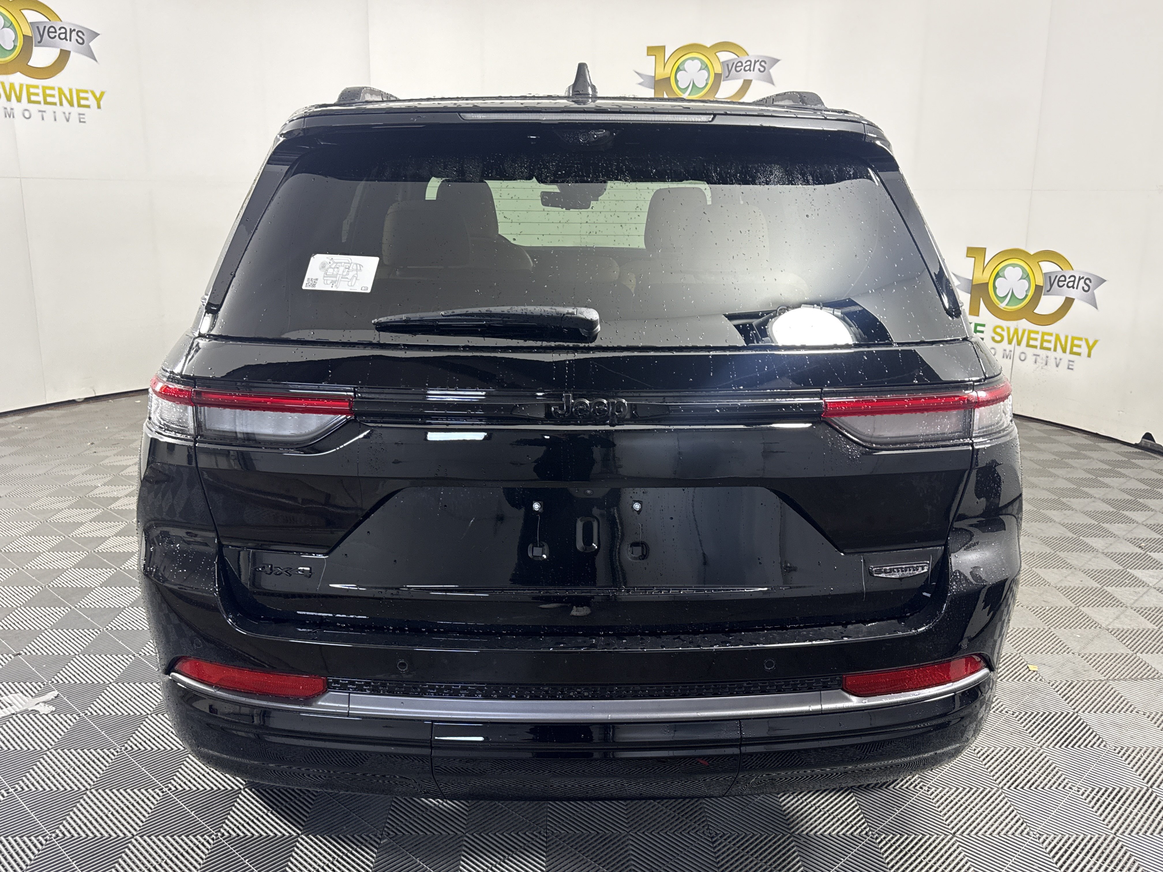 New 2027 Jeep Grand Cherokee Summit AWD/4WD image 6