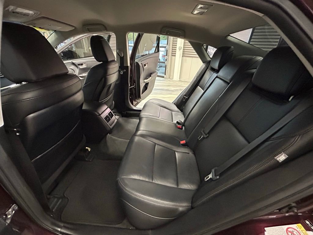 Used 2018 Toyota Avalon XLE image 48