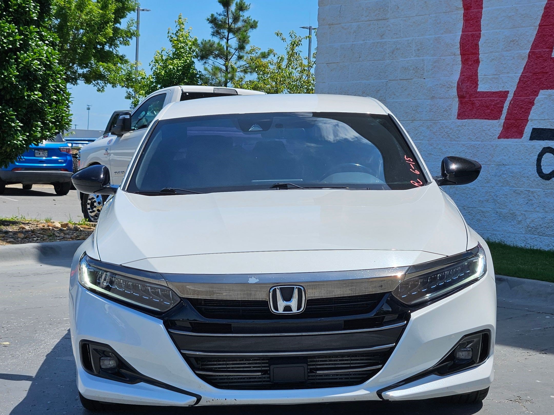 Used 2022 Honda Accord Sport image 2