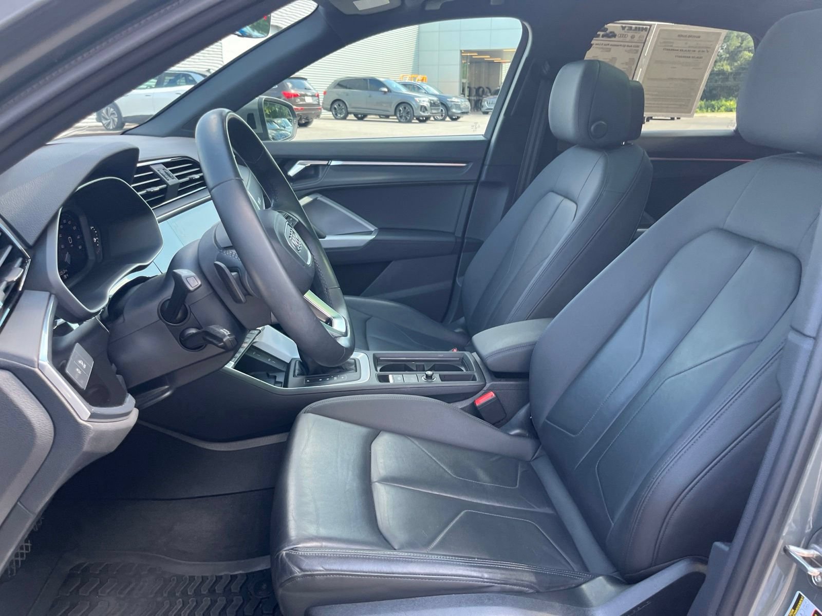 Used 2023 Audi Q3 2.0T Premium Plus w/ Premium Plus Package AWD/4WD image 28
