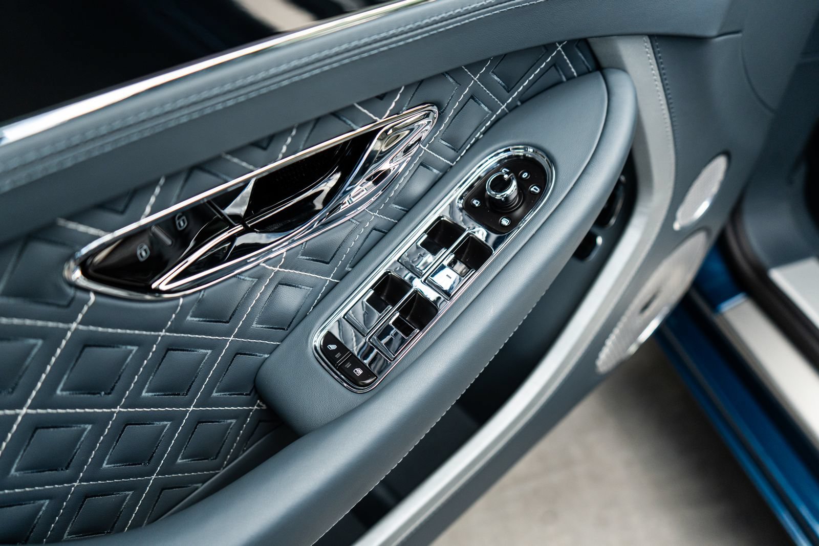 Certified 2023 Bentley Continental GT Mulliner AWD/4WD image 25