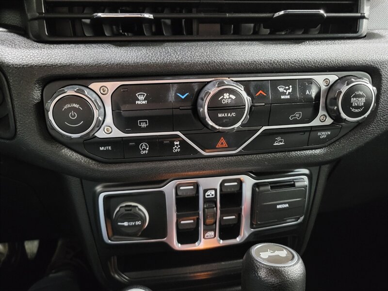 Used 2024 Jeep Wrangler Unlimited Sport AWD/4WD image 49