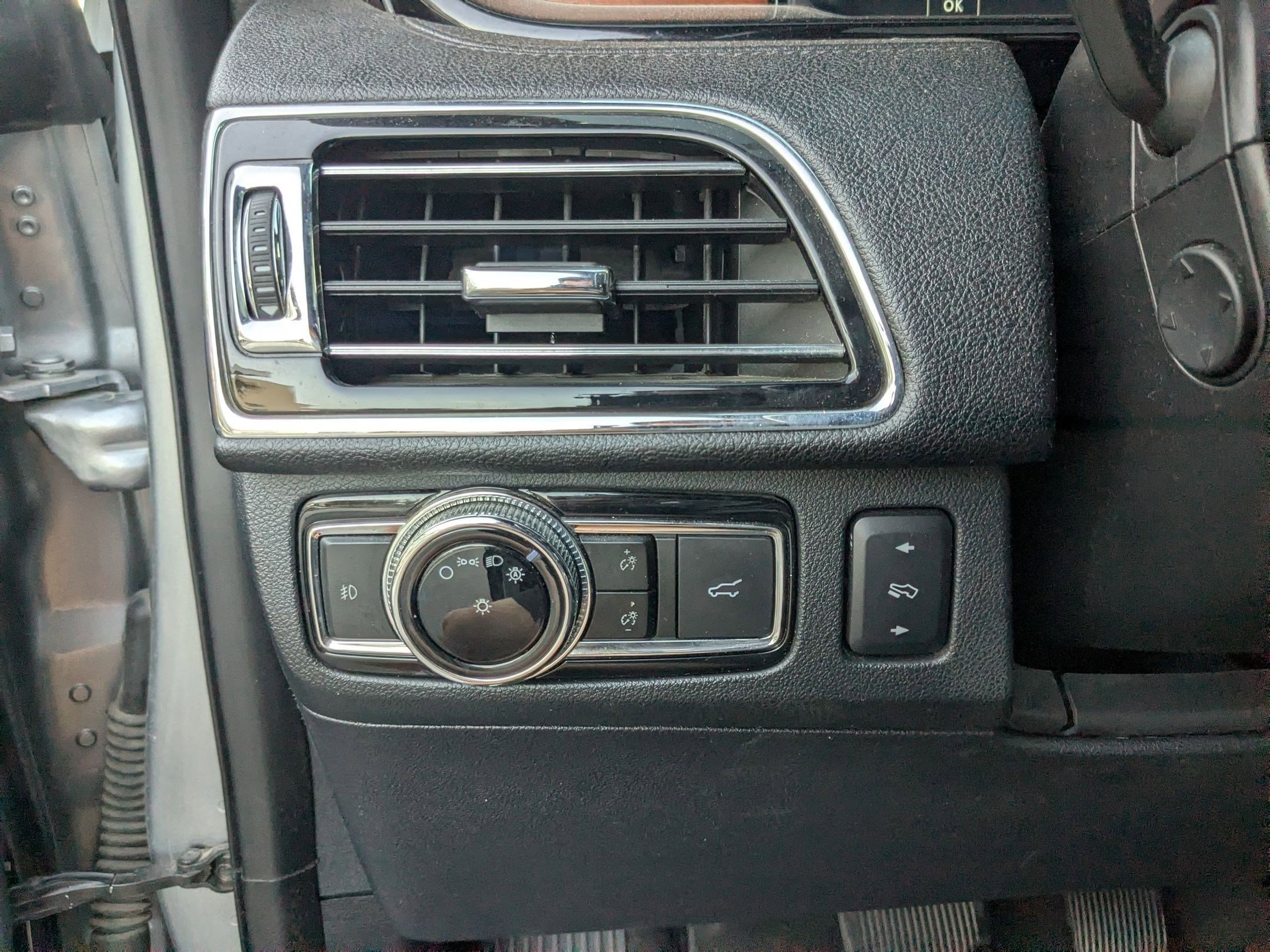 Used 2020 Lincoln Navigator L Reserve RWD image 20