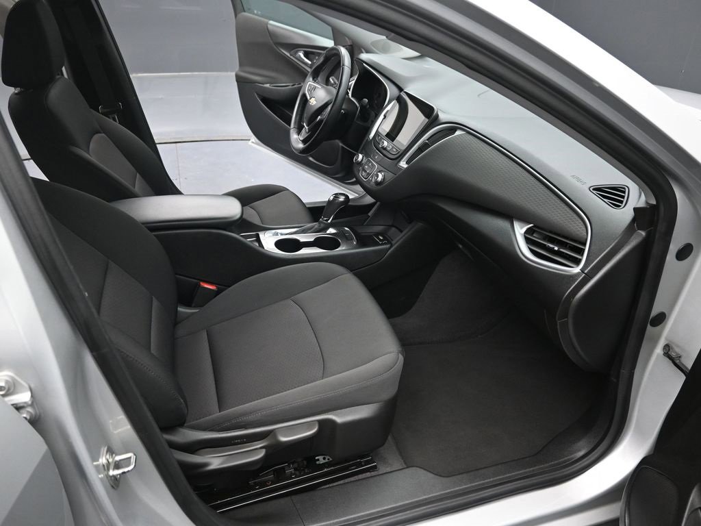 Used 2019 Chevrolet Malibu RS image 30