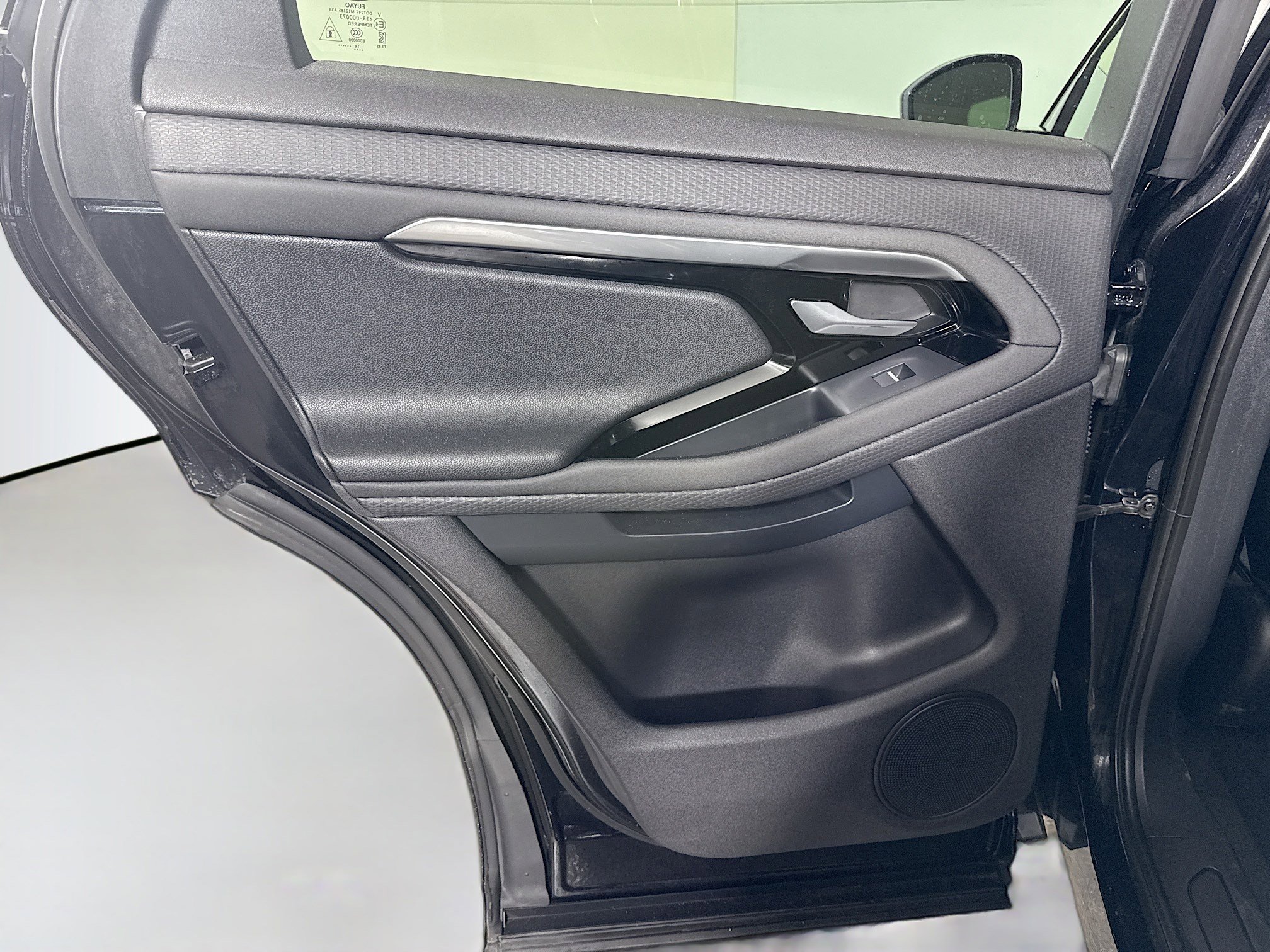 Used 2020 Land Rover Range Rover Evoque S image 26