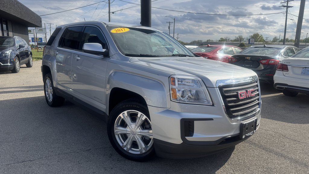 Used 2017 GMC Terrain SLE FWD image 2