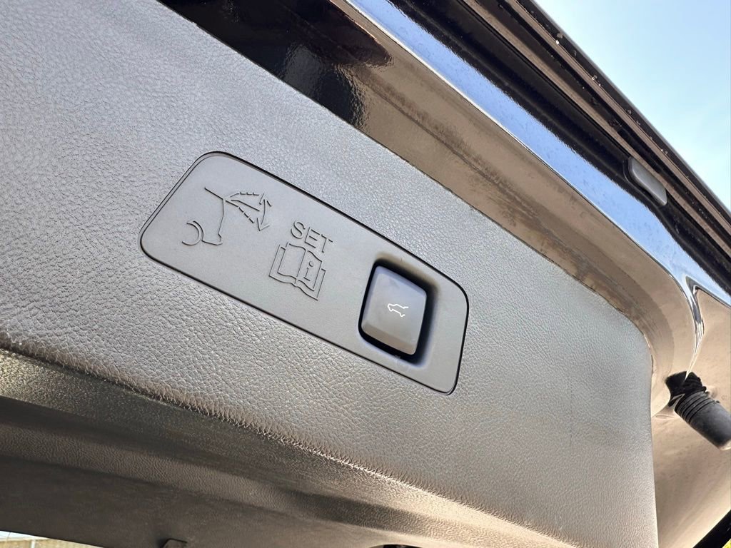 Used 2025 Lincoln Corsair FWD image 42
