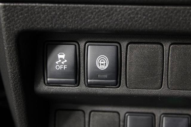 Certified 2020 Nissan Rogue Sport S image 21