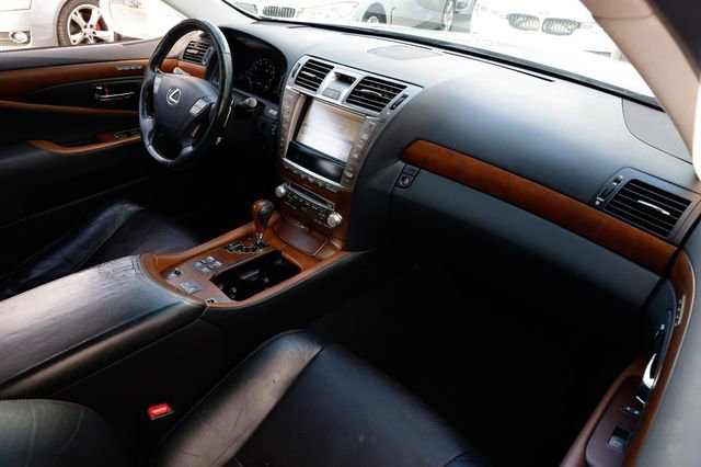 Used 2011 Lexus LS 460 w/ Sport Pkg image 19