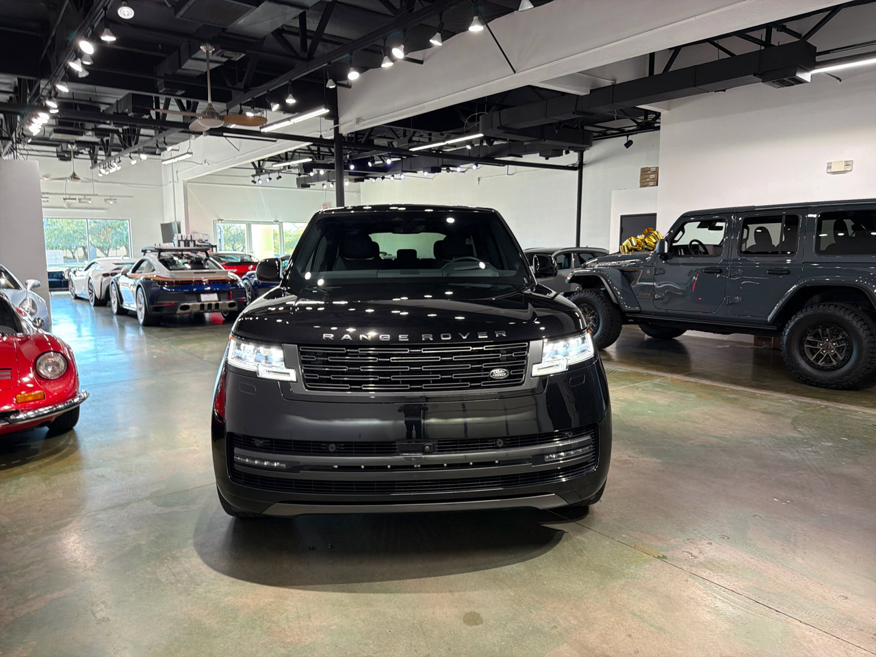 Used 2024 Land Rover Range Rover SE image 14