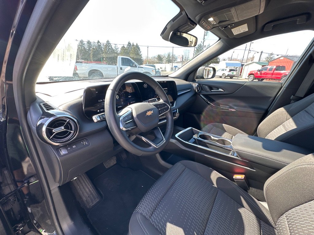 Used 2025 Chevrolet Equinox LT image 10