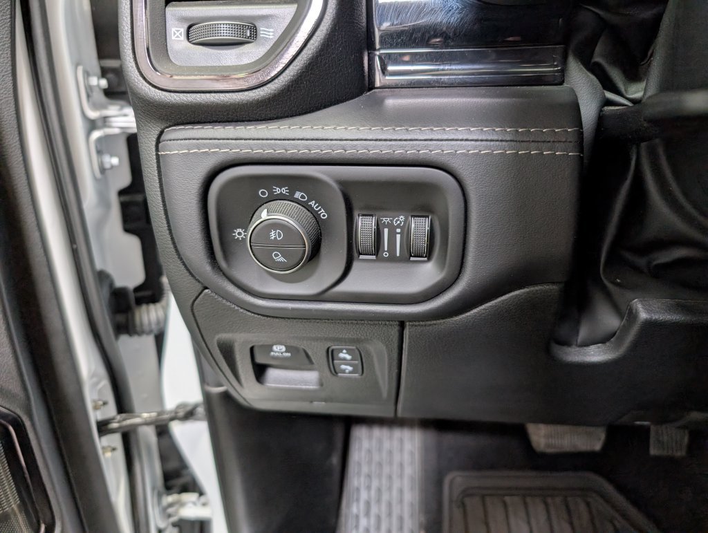 Used 2026 RAM 1500 Limited AWD/4WD image 22