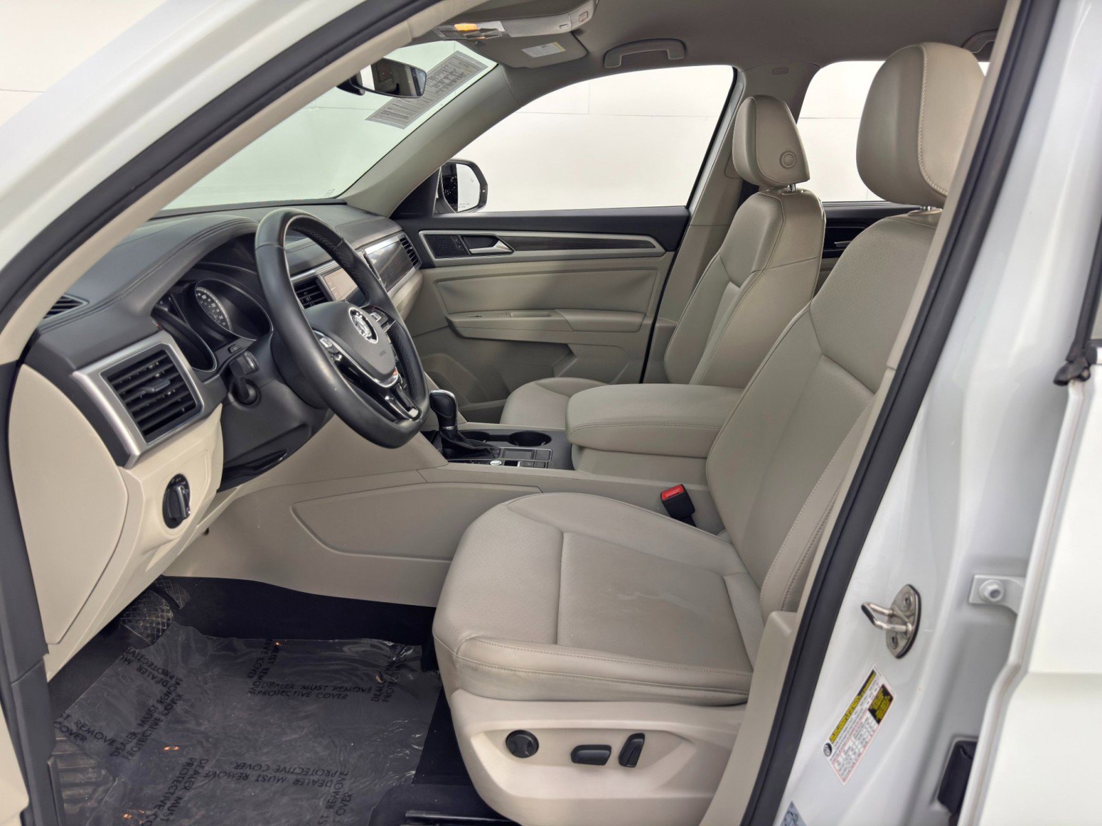 Used 2019 Volkswagen Atlas SE w/ Towing Package image 15