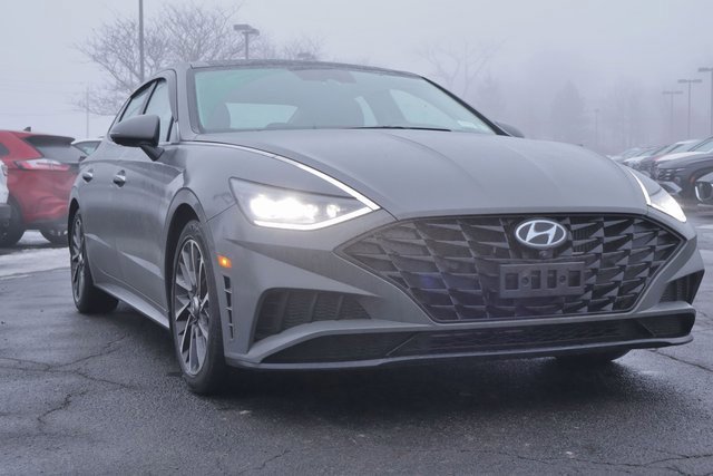 Used 2021 Hyundai Sonata Limited image 3