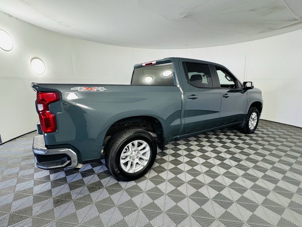 Used 2025 Chevrolet Silverado 1500 LT AWD/4WD image 25