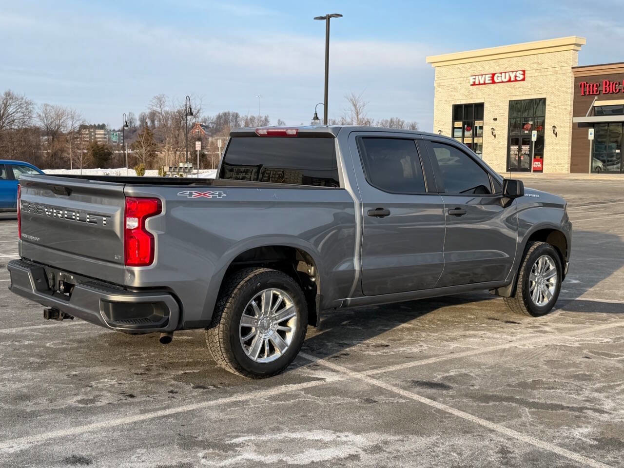 Used 2022 Chevrolet Silverado 1500 Custom image 3