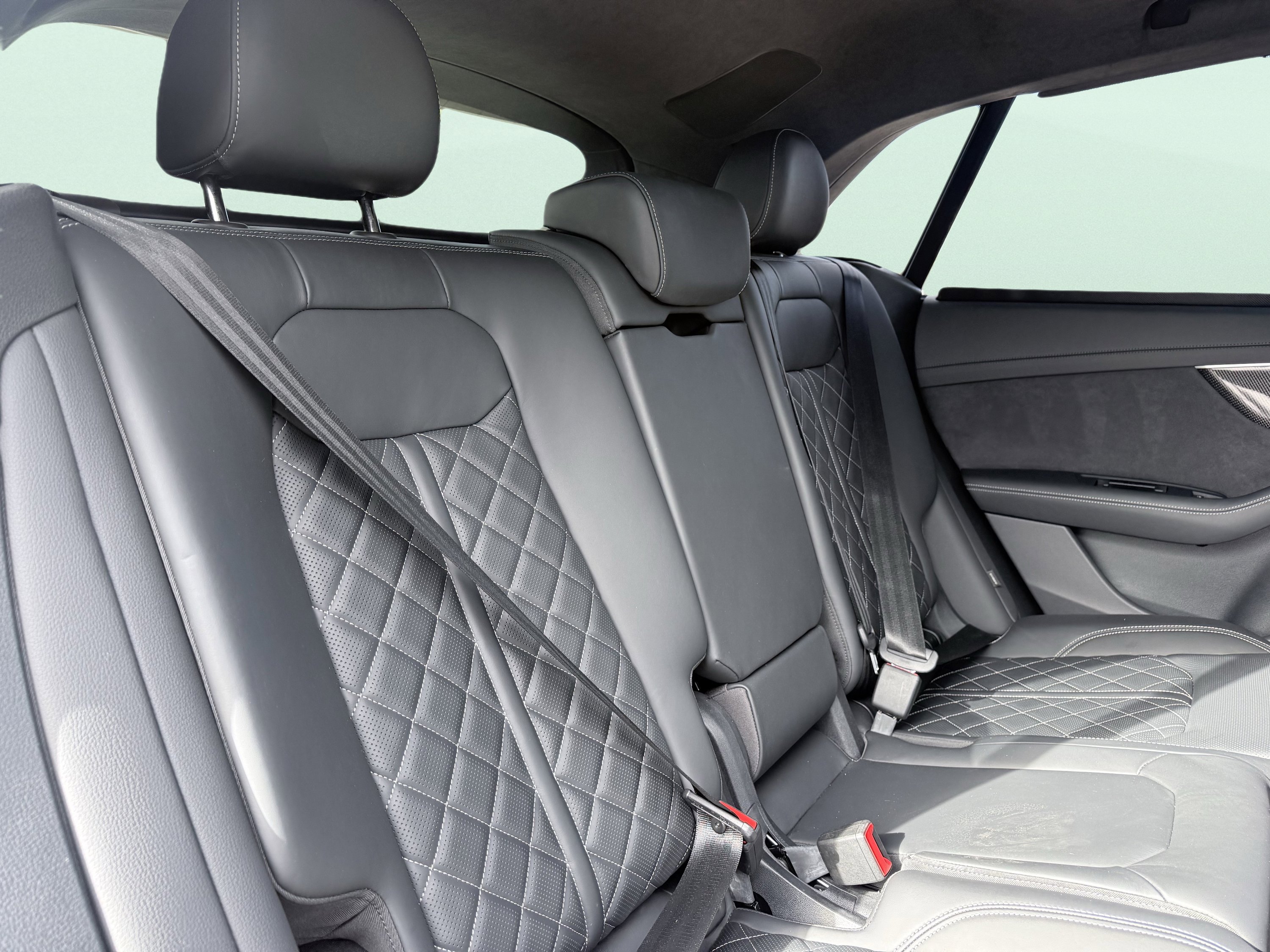 Used 2023 Audi SQ8 Prestige image 23