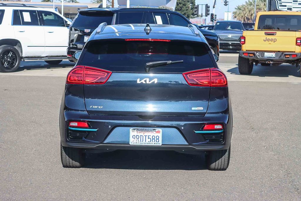 Used 2022 Kia Niro EX Premium image 3