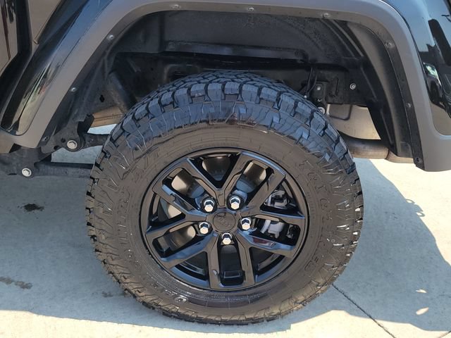 Used 2023 Jeep Gladiator Sport AWD/4WD image 12
