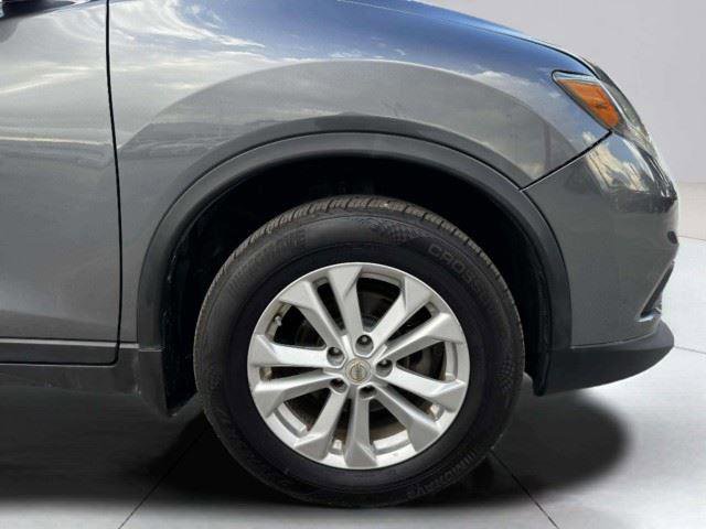 Used 2015 Nissan Rogue SV FWD image 53