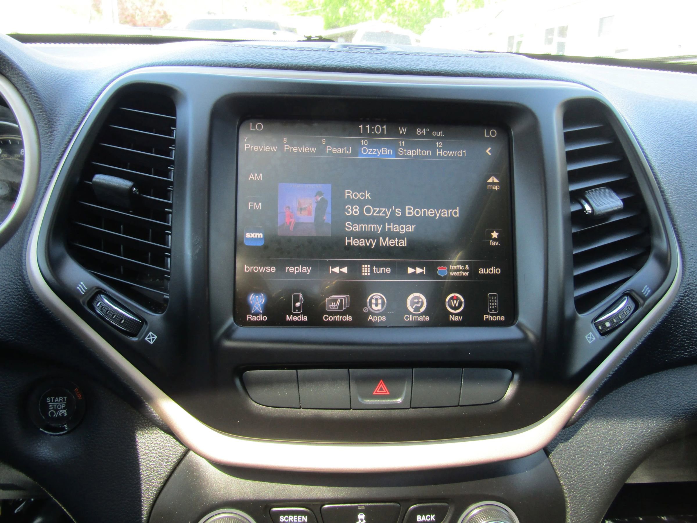 Used 2015 Jeep Cherokee Limited image 26