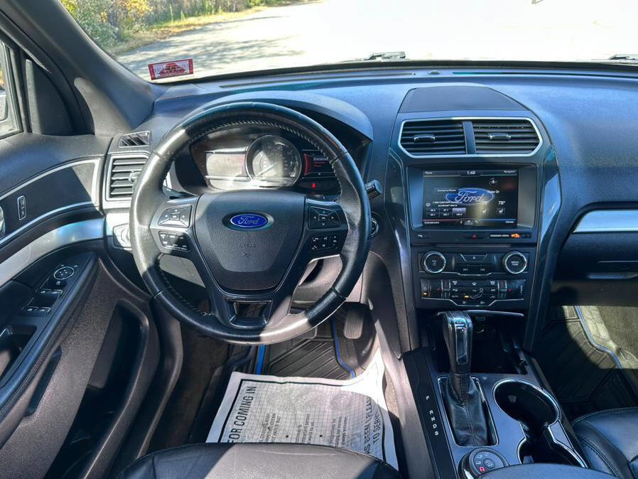Used 2016 Ford Explorer XLT w/ Equipment Group 202A image 33
