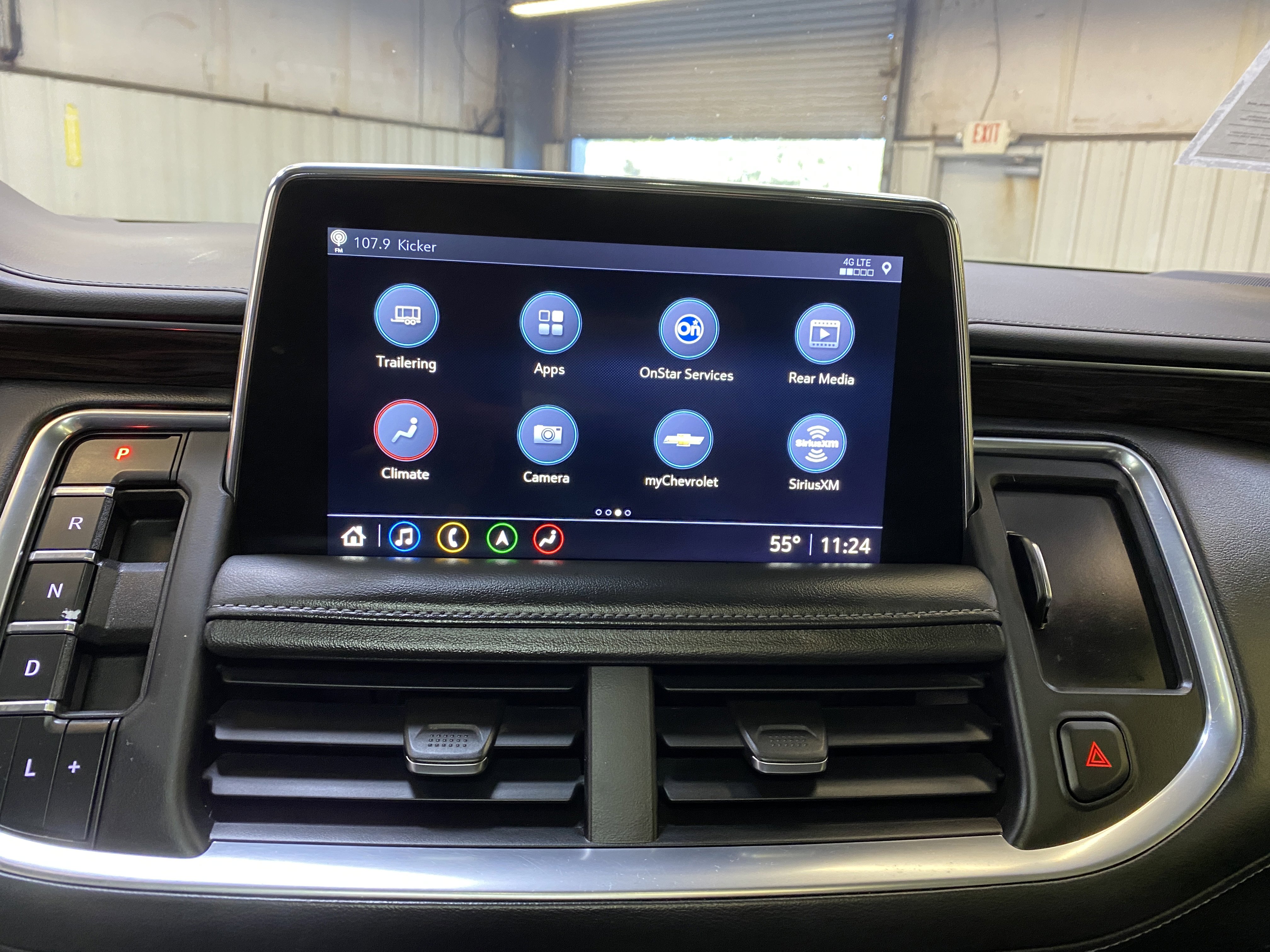 Used 2021 Chevrolet Tahoe Z71 w/ Luxury Package image 41