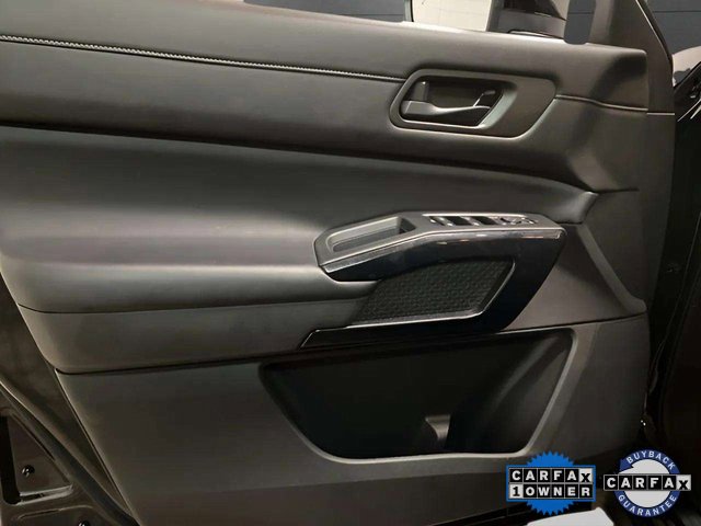 Used 2024 Nissan Pathfinder S image 30