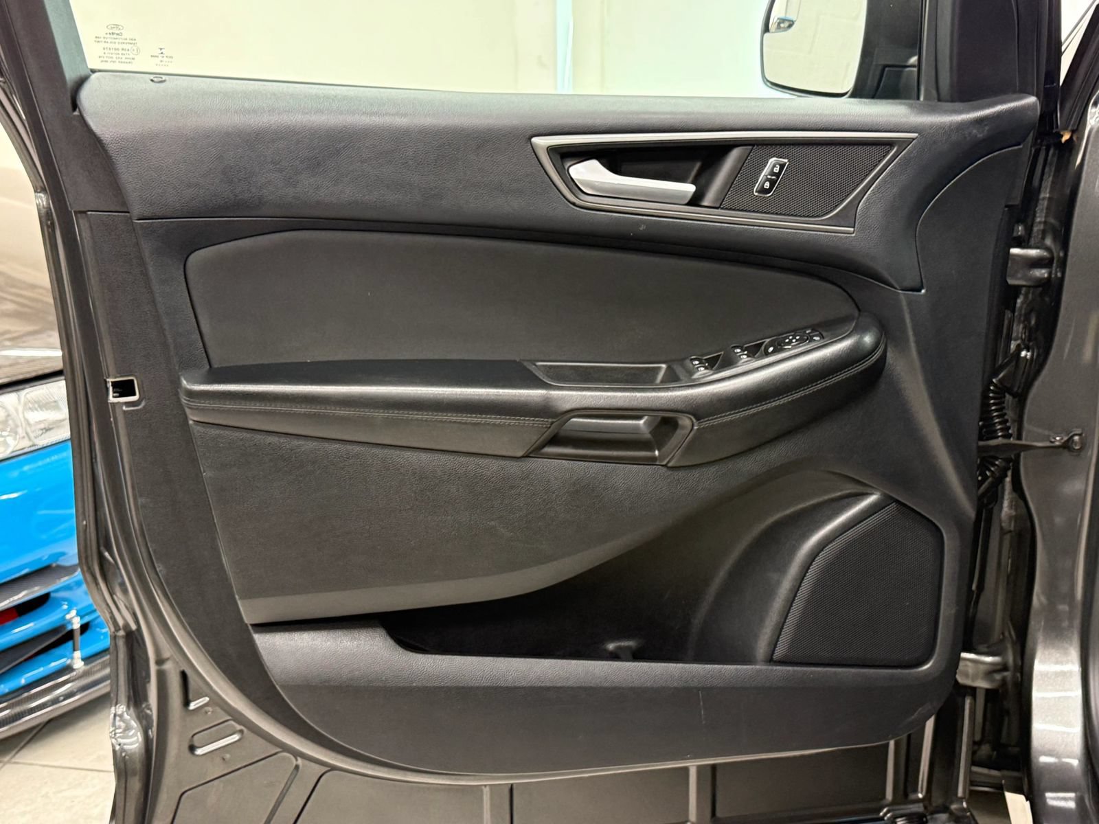 Used 2016 Ford Edge SE FWD image 15