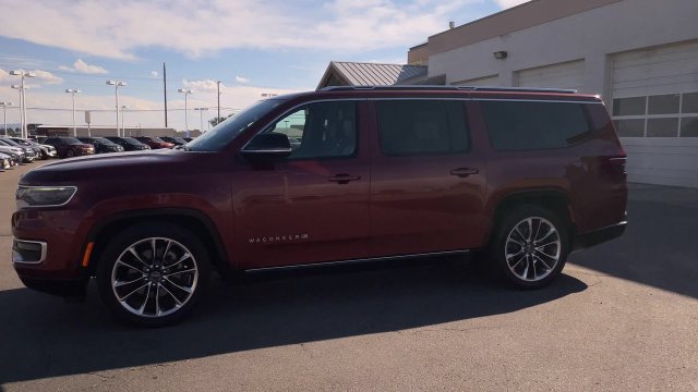 Used 2023 Jeep Wagoneer L Series III w/ Premium Group I AWD/4WD image 6