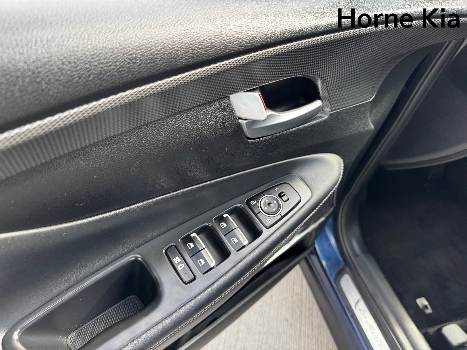 Used 2019 Hyundai Santa Fe Limited image 11