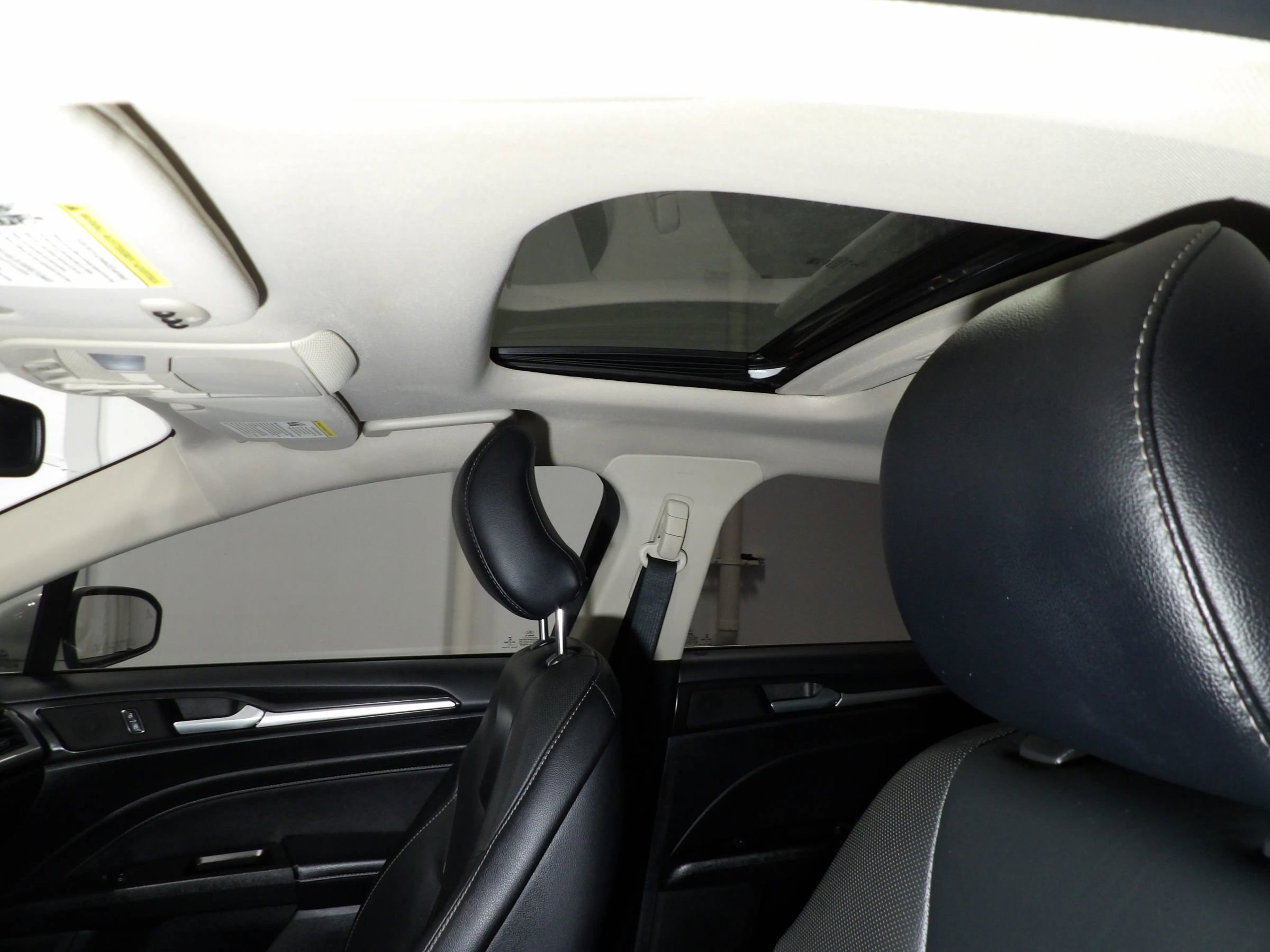 Used 2019 Ford Fusion Titanium image 12