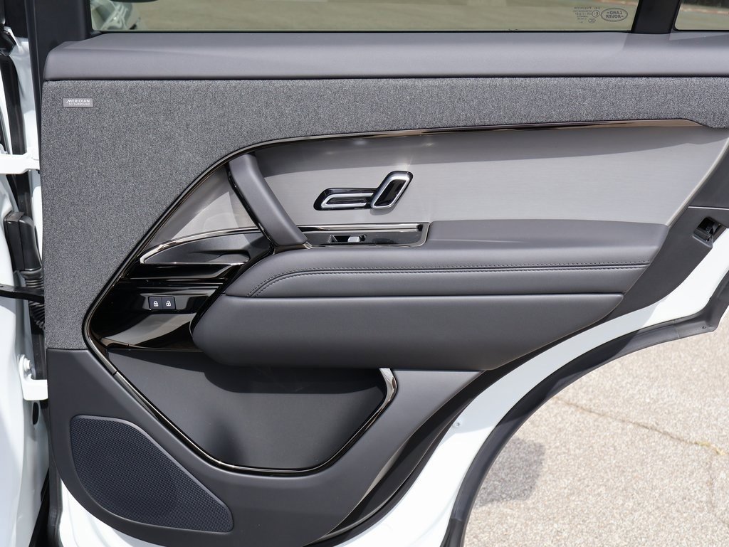 New 2025 Land Rover Range Rover Sport Dynamic SE image 14