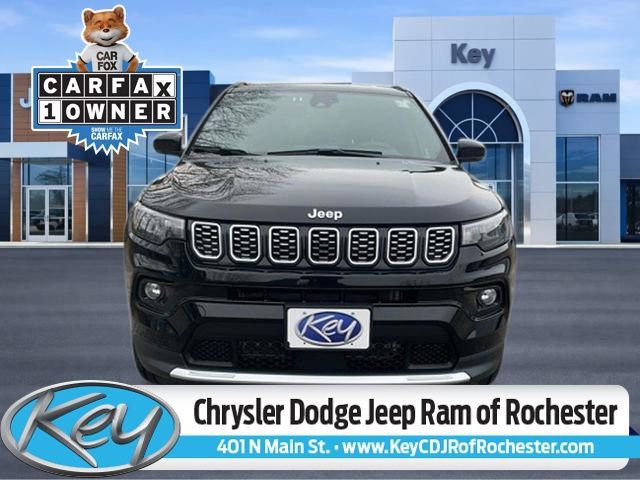 Used 2025 Jeep Compass Limited image 1